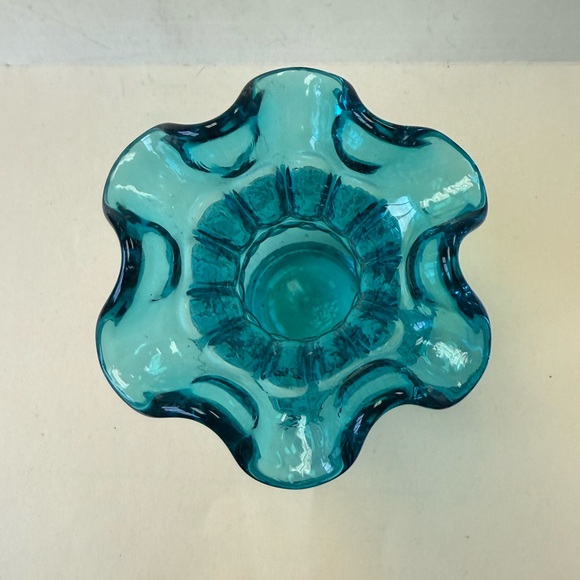 Vintage Fenton Flute and Dot Turquoise Teal Blue Glass Vase - Picture 4 of 8